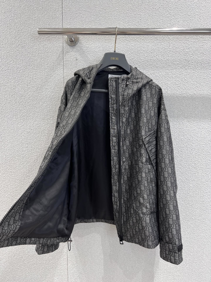 chr1st1an D10r outwear